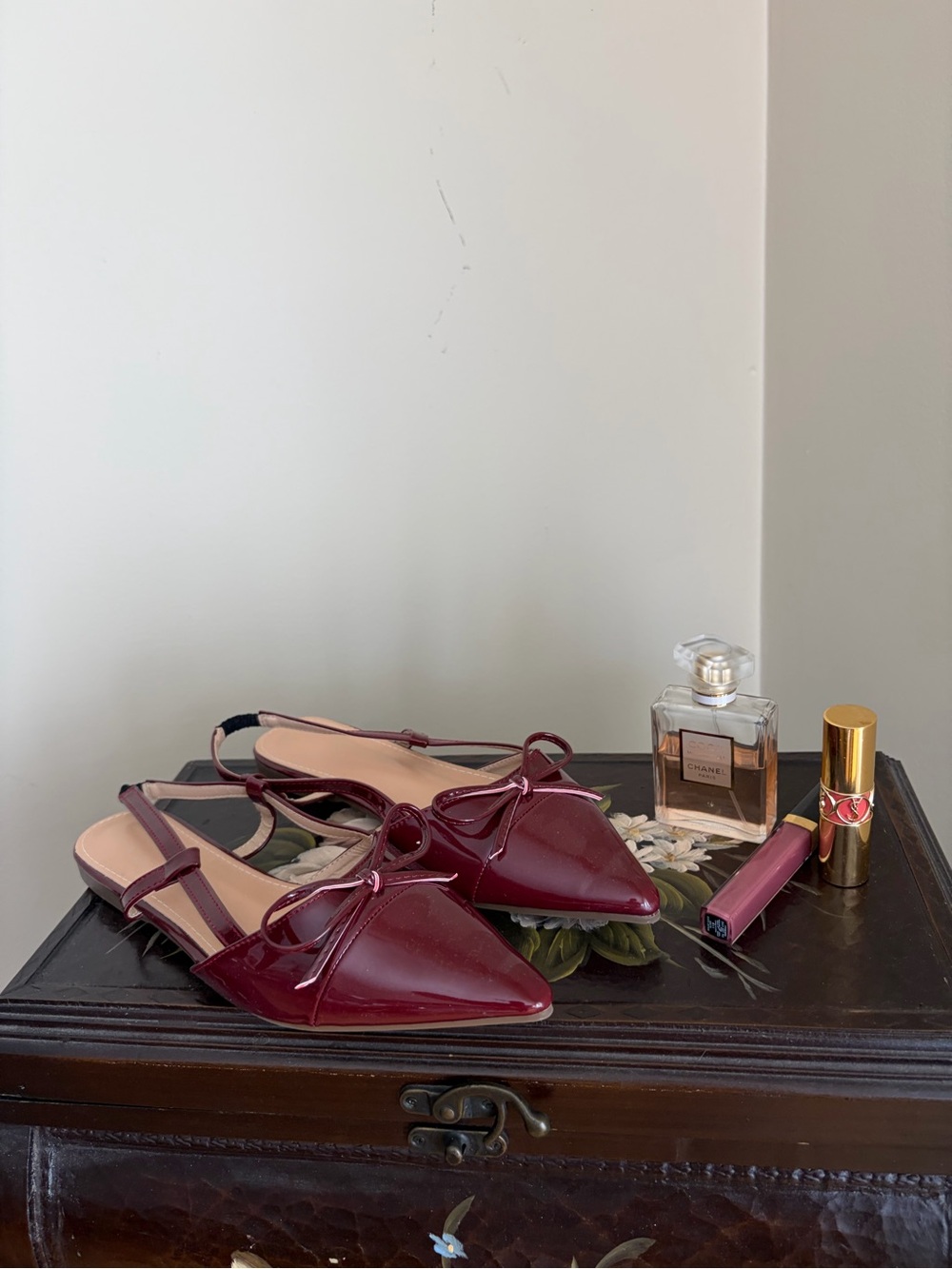 Women's Pointed Slingback Flats in Burgundy